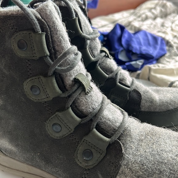 Sorel Women's Explorer Joan Boot — Waterproof Suede Boots 9.5 - Picture 15 of 16